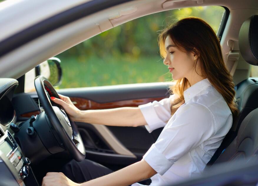 2025年11月在上海如何选择靠谱的驾校？